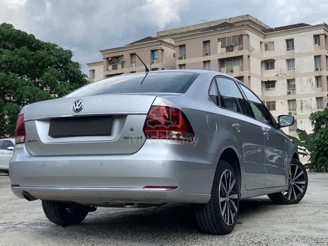 2017 Volkswagen Vento 1.2 Highline FULL SERVICE - 4