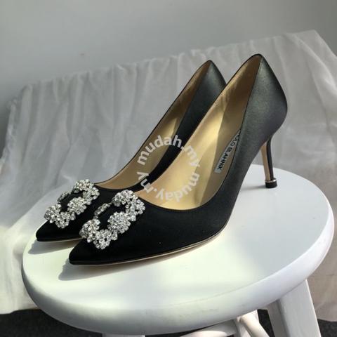 Manolo blahnik cheap hangisi sale