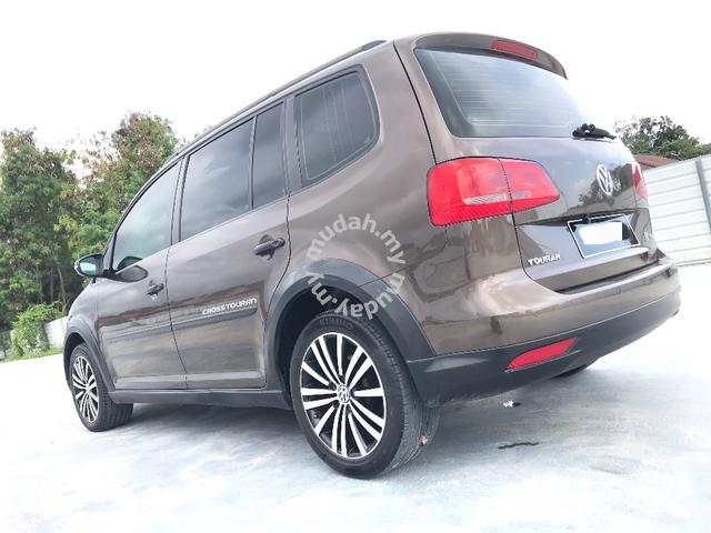 Volkswagen TOURAN 1.4 TSI(A)SUNROOF/DVD PLAYER-12 - 4