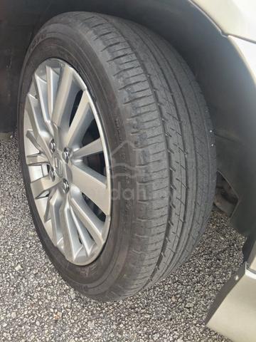2005 Honda CIVIC 1.7 VTEC (A) - 5