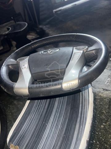 Genuine Toyota Prius steering - photo 2 of 4