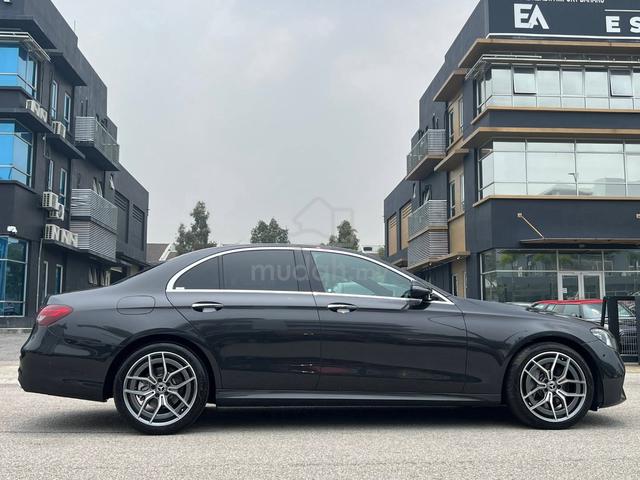 2022 Mercedes Benz E-200 Sedan AMG Line (JAPAN) - 5
