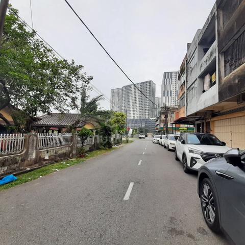 3-Storey Shophouse for Sale, Taman Istimewa, Johor Bahru 1