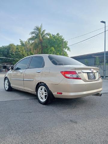 Honda city 1.5 VTEC AUTO - 2