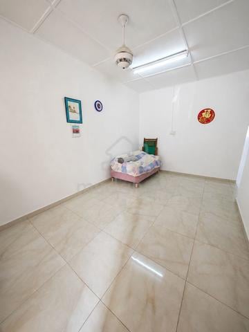 Cheapest Taman Malim Jaya Single Storey with Extra Attic floor 22'x70' 1