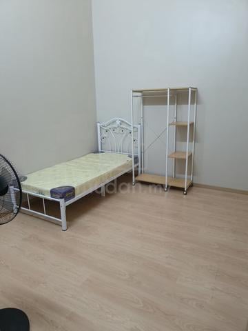 Bilik Sewa Kemaman / Teluk Kalong (PEREMPUAN) 1