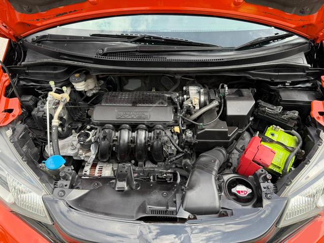 2017 Honda JAZZ 1.5 V (A) - 4