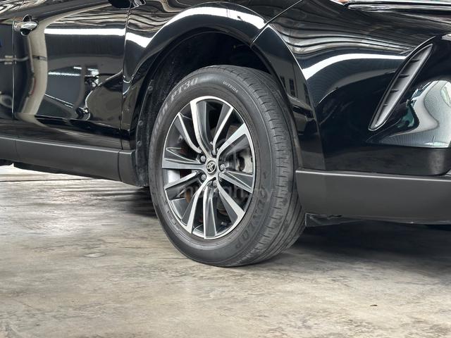CHEAPEST UNREG 2022 Toyota Harrier G - 2