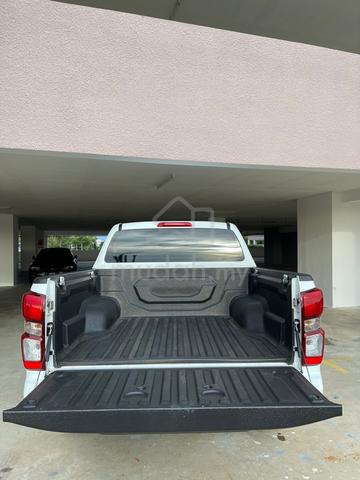 2024 Isuzu D-MAX 1.9 AUTO PLUS MY21 UPDATED (A) - 3