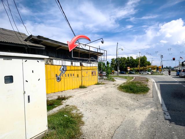 Kedai SETINGKAT TEPI JALAN BESAR CENDERING KUALA TERENGGANU 1