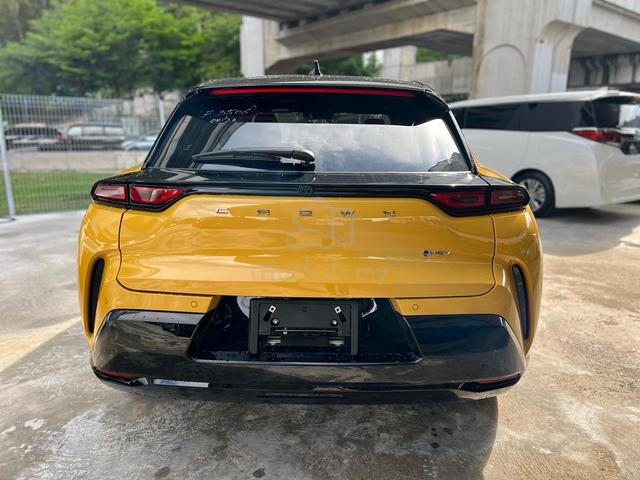 2023 Toyota CROWN 2.5 SPORT Z Yellow Mustard Rare! - 3