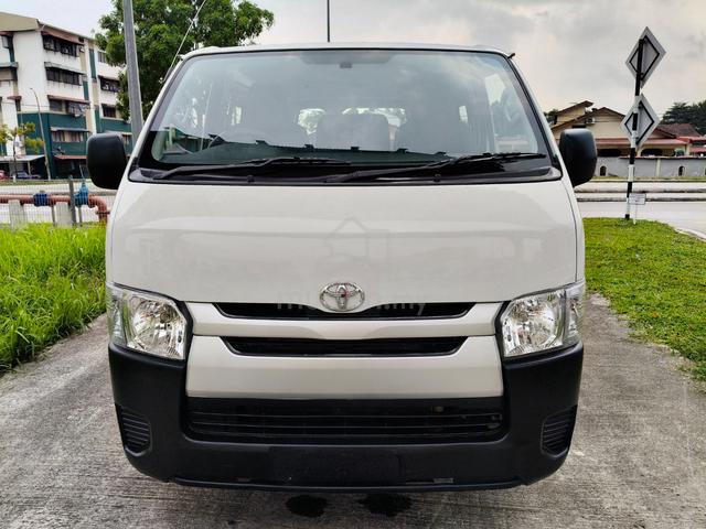 2017 Toyota HIACE 2.5 (M) Semi Panel Van - 2