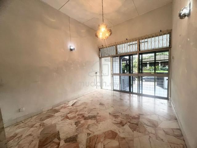 Taman Suria 1 Storey House for RENT Johor Bahru town near larkin 1