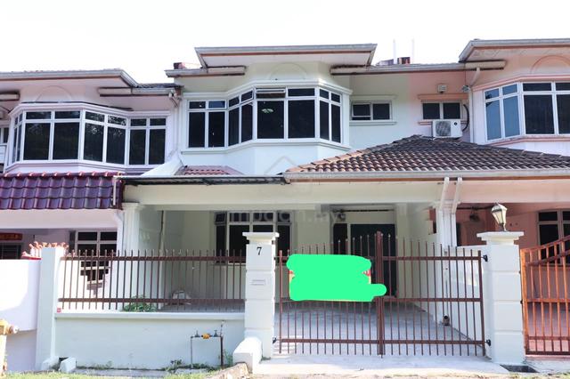 Double Storey House | Taman Flora Heights | 4R3B | Partial Furnished 1