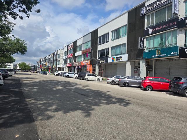 Taman Gaya Three Storey Shoplot,Tebrau 1