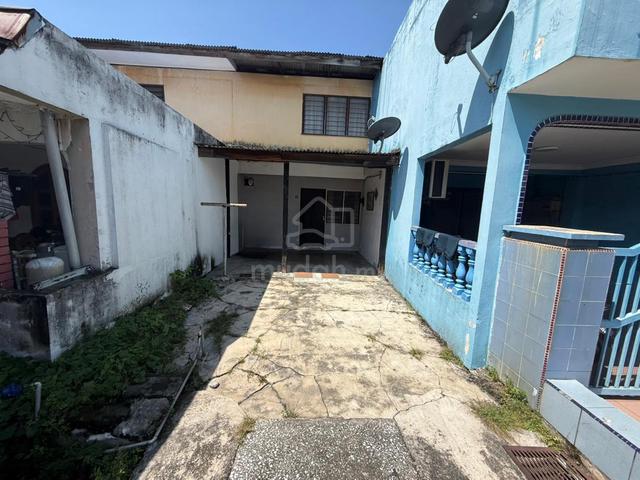 (Low Cost) Double Storey Serdang Jaya Seri Kembangan UPM Mines 1