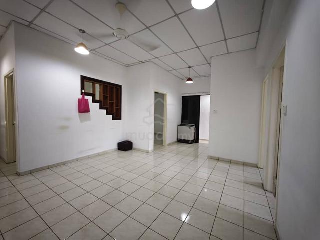 Taman Suria Shop Apartment 1