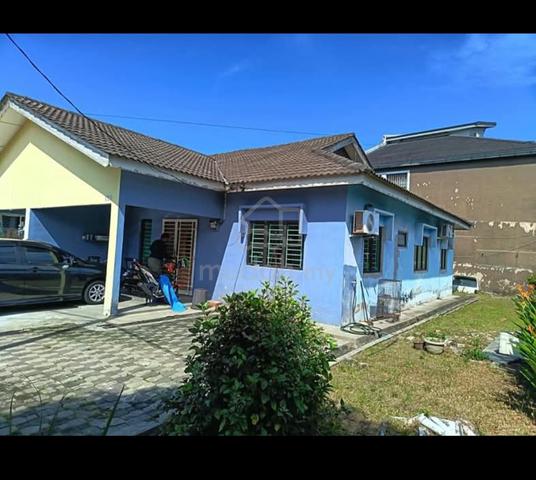 Rumah Padang Temu Semi D 1