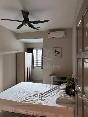 Master Room With Private Toilet Ampang 1