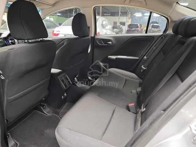 [ FULL LOAN ] 2017 Honda CITY 1.5 HYBRID FACELIFT - 4