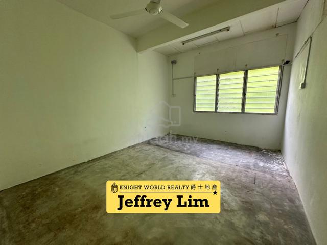 [ Well Maintained ] 2 Storey Terrace @ Greenlane 1