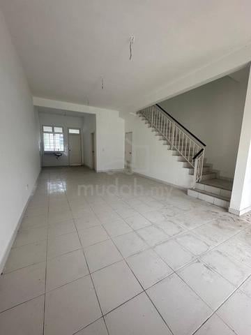 Double Storey at Jalan Lili 1, Bestari Perdana, masai Pasir Gudang 1