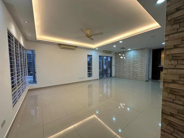 Renovated ❗️Extended !  Taman Anggun 1, Rawang, 2sty semi D 1
