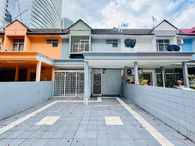 GATED & GUARDED❗️Double Storey Terrace Kelana Indah SS7 KELANA JAYA🔥 1