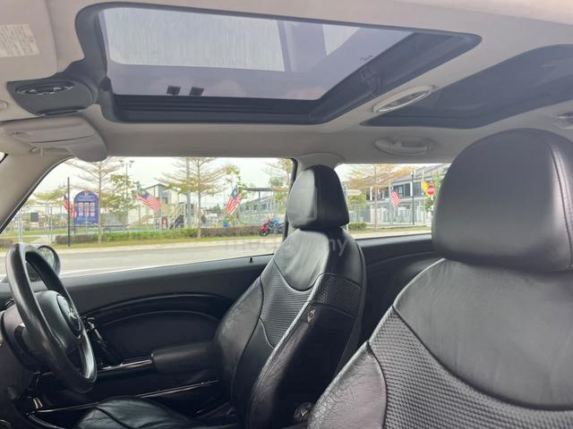 Mini COOPER 1.6 (A) Sunroof NewModel DirectOwner - 4