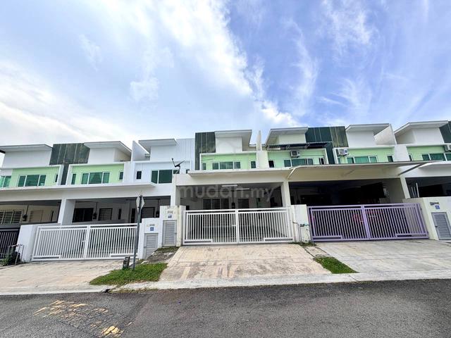 Double Storey Terrace, Hijayu 3, Bandar Sri Sendayan, Seremban 1