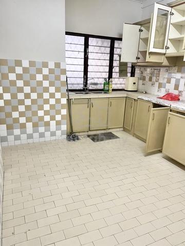 4 bedroom 2 Storey Terrace @ Seksyen 19, Petaling Jaya 5