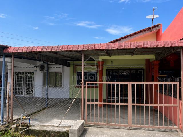 Single Storey Terrace @ Taman Seri Emas, Telok Mas 1