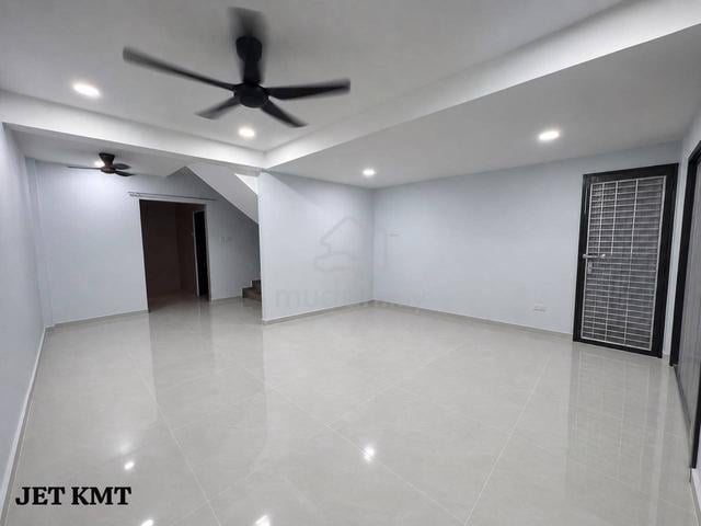 Taman Sentosa New Renovate 2 Storey House, 4 Room 3 Toilet, Klang 1