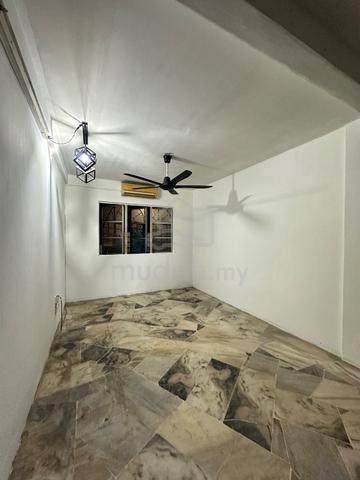 Flat PKNS Seksyen 7 Shah Alam 1