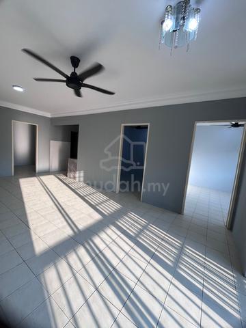 Lakeview Apartments 1
