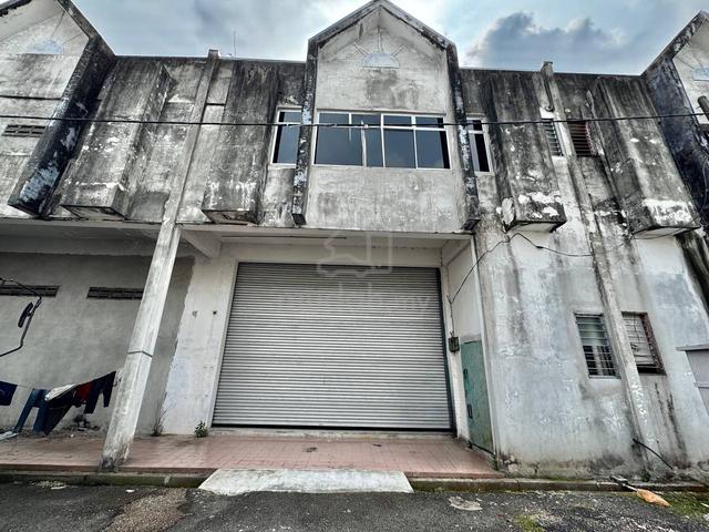 Warehouse/shop for rent @ Taman Sri Sulong, Batu Pahat. 1