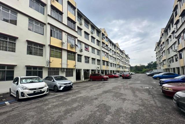 Rumah Pangsa Akasia 1