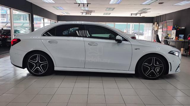 2022 Mercedes Benz 2.0 A35 AMG 4MATIC FULL SPEC - 4