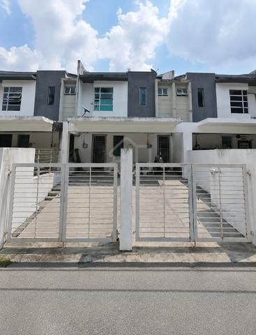 TINGKAT BAWAH TOWNHOUSE Kaseh Heights Taman Semenyih Mewah Kajang East 1