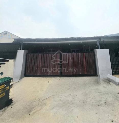Taman Nesa Skudai/ nice house/ bumioutra lot/ rumah telah dicat baru 1
