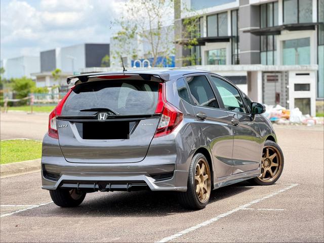 FULL LOAN 2019 Honda JAZZ 1.5 V FACELIFT (A) - 2