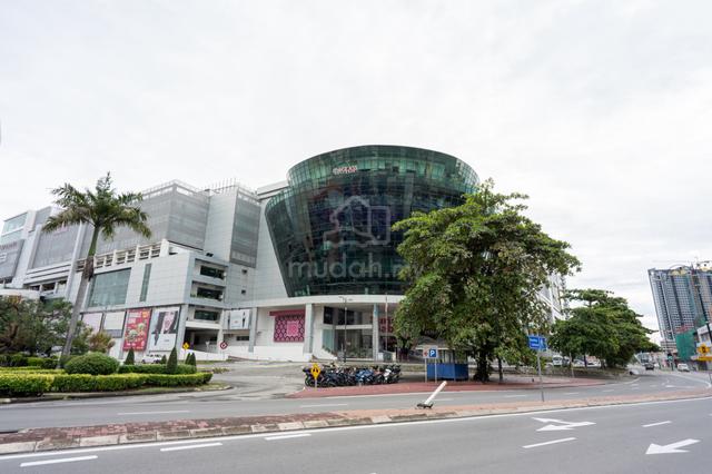 Private office space to your business’ needs in Regus Suria Sabah 1