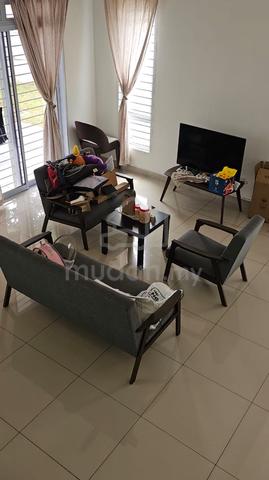 Partly Furnished Corner unit in Kemuning Utama 1