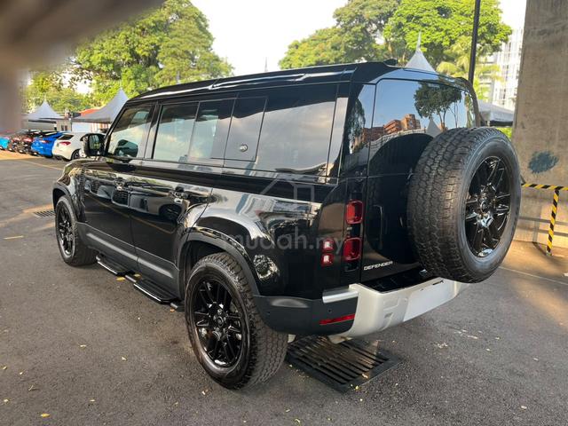 2022 DEFENDER 110 P300 Black Interior Sunroof 360 - 3