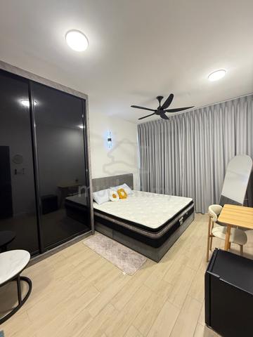 Master Room with private bathroom carpark in Batu Kawan (GIRLS ONLY) 1