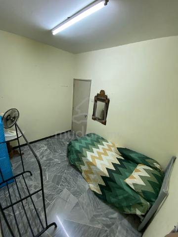 small room 1