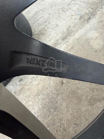 Rim wedsport tc105n titan gold 16 inch like new - photo 4 of 6