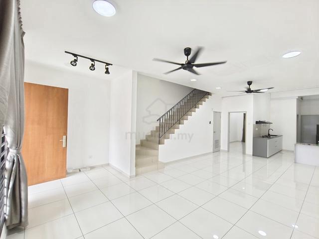 Mount Austin Crest Ruby Double Storey House 1