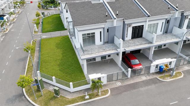 Freehold Corner Lot 2 Storey Terrace Bandar Mahkota banting 1