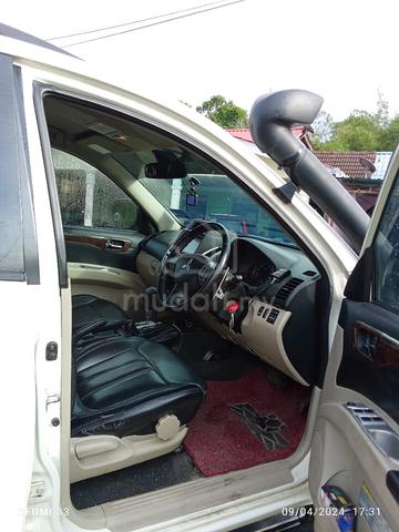 2014 Mitsubishi PAJERO 2.5 SPORT VGT ENHANCED (A) - 2